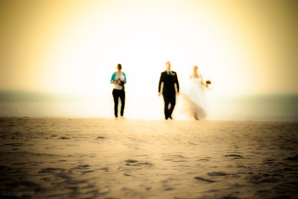De huwelijksfotografe (met het bruidspaar) - Oostende, maart 2014