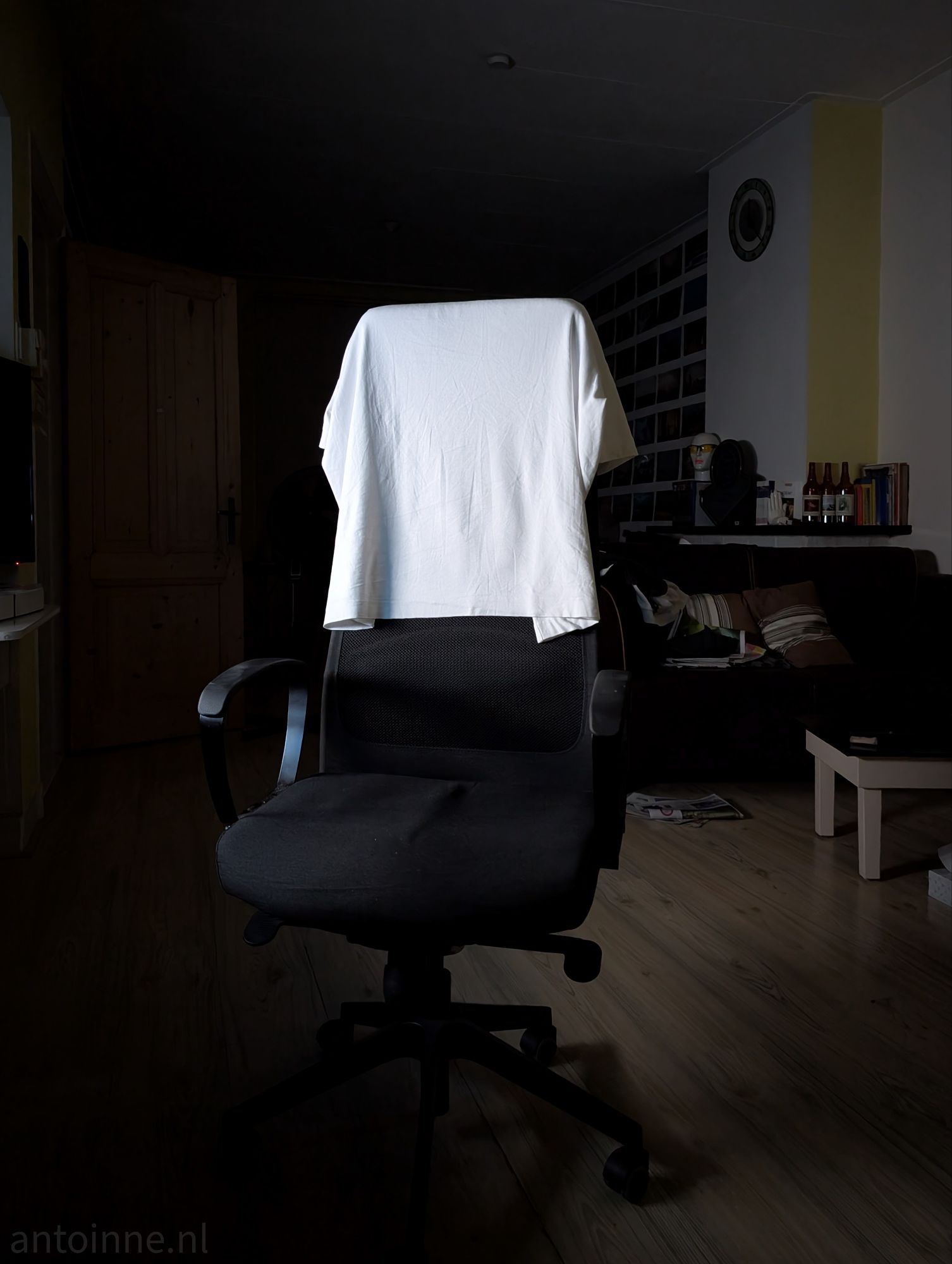 White shirt (Night Mode)