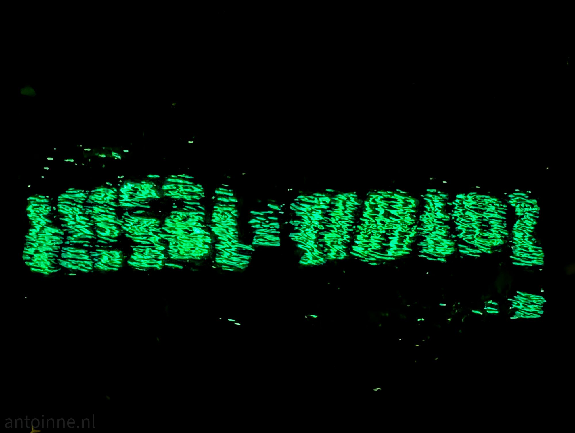 Wavy Neon
